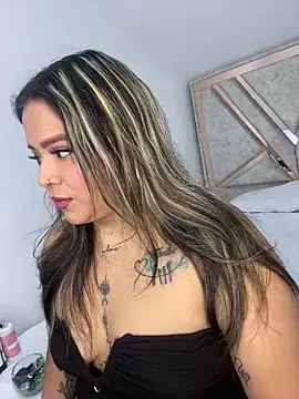 ashley-swift- online show from September 16, 2025, 9:10 am