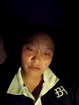 MuiNay online show from December 2, 2025, 1:46 pm