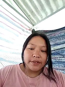 Snapshot of MuiNay chatting on October 15, 2025, 3:16 am MuiNay online show from October 15, 2025, 3:16 am