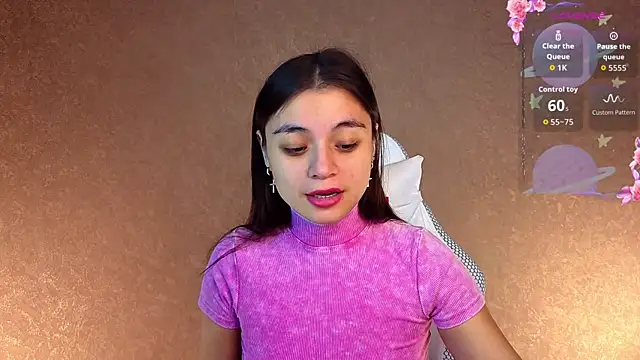 Snapshot of Leila_Hefner chatting on October 8, 2025, 2:24 am Leila Hefner online show from October 8, 2025, 2:24 am