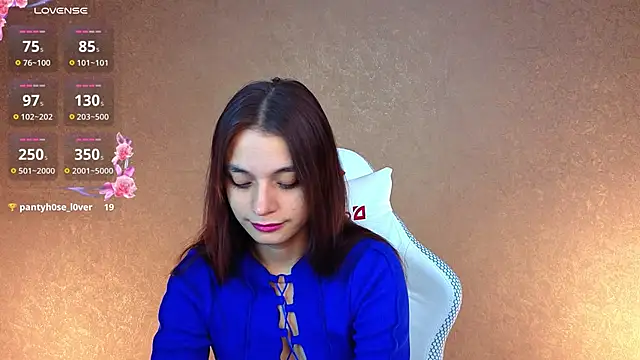 Snapshot of Leila_Hefner chatting on September 26, 2025, 2:51 am Leila Hefner online show from September 26, 2025, 2:51 am