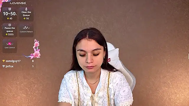 Snapshot of Leila_Hefner chatting on September 12, 2025, 3:06 am Leila Hefner online show from September 12, 2025, 3:06 am