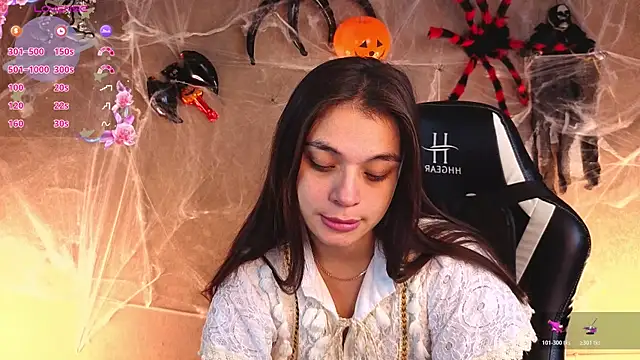 Snapshot of Leila_Hefner chatting on October 30, 2025, 2:43 am Leila Hefner online show from October 30, 2025, 2:43 am