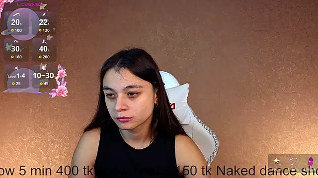 Snapshot of Leila_Hefner chatting on October 9, 2025, 3:07 am Leila Hefner online show from October 9, 2025, 3:07 am