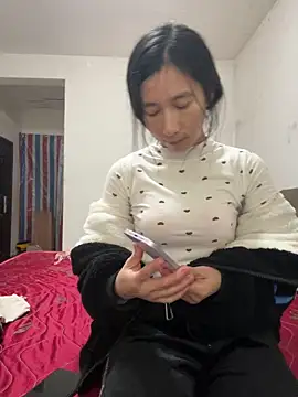 Snapshot of crhong666 chatting on November 26, 2025, 12:10 am crhong666 online show from November 26, 2025, 12:10 am