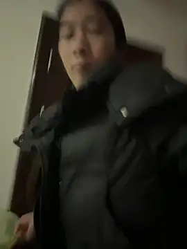 crhong666 online show from February 19, 2026, 12:18 am