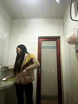 crhong666 online show from January 18, 2026, 12:36 am