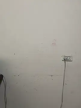 Snapshot of crhong666 chatting on September 18, 2025, 1:30 am crhong666 online show from September 18, 2025, 1:30 am