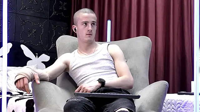 SirReed online show from April 9, 2026, 6:19 am