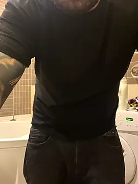 Snapshot of JeffryBoy36 chatting on October 8, 2025, 11:05 pm JeffryBoy36 online show from October 8, 2025, 11:05 pm