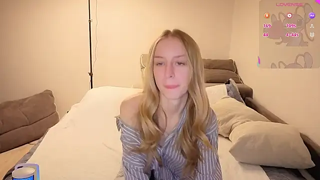 Sweet xx Gold online show from November 18, 2025, 7:17 pm