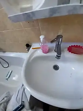 Snapshot of Fredry111 chatting on September 26, 2025, 9:05 am Fredry111 online show from September 26, 2025, 9:05 am