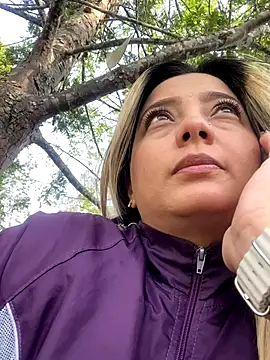 Snapshot of BunnyDream chatting on September 17, 2025, 9:28 pm BunnyDream online show from September 17, 2025, 9:28 pm