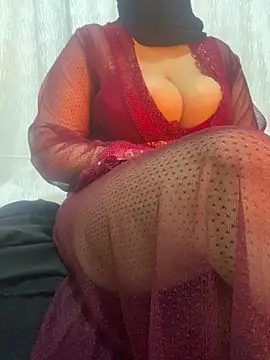 Snapshot of Sandrila159 chatting on April 4, 2026, 9:27 am Sandrila159 online show from April 4, 2026, 9:27 am