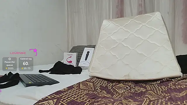 Snapshot of Catherine_mature45 chatting on April 30, 2026, 8:57 pm Catherine mature45 online show from April 30, 2026, 8:57 pm