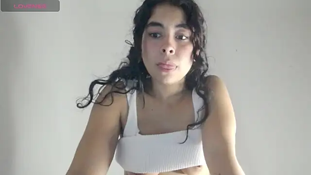 Snapshot of lily_robertss_ chatting on April 16, 2026, 2:56 am lily robertss online show from April 16, 2026, 2:56 am