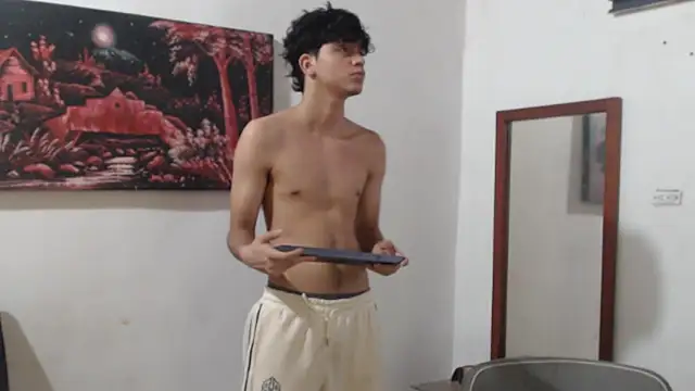 alice julls online show from November 22, 2025, 7:46 pm