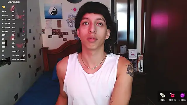 Snapshot of DannyPhantom555 chatting on October 7, 2025, 4:30 pm DannyPhantom555 online show from October 7, 2025, 4:30 pm