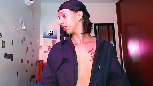 Snapshot of DannyPhantom555 chatting on November 16, 2025, 9:19 pm DannyPhantom555 online show from November 16, 2025, 9:19 pm