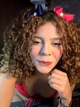 Snapshot of hannachris- chatting on December 15, 2025, 12:05 am hannachris- online show from December 15, 2025, 12:05 am