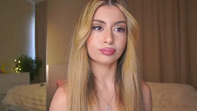 GeorginaHarn online show from April 5, 2026, 8:10 am