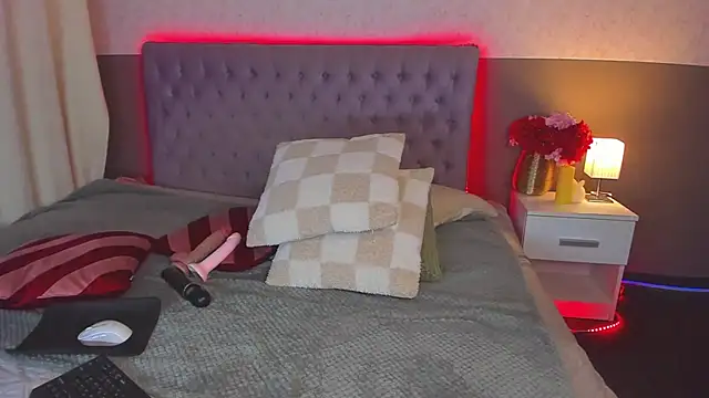 Snapshot of NathalyStars chatting on November 17, 2025, 1:48 pm NathalyStars online show from November 17, 2025, 1:48 pm