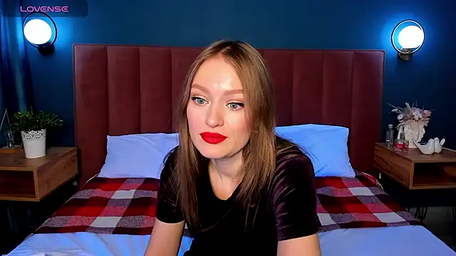 Snapshot of EvelynPoole chatting on December 5, 2025, 1:27 am EvelynPoole online show from December 5, 2025, 1:27 am