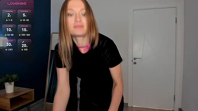 Snapshot of EvelynPoole chatting on September 13, 2025, 1:27 am EvelynPoole online show from September 13, 2025, 1:27 am