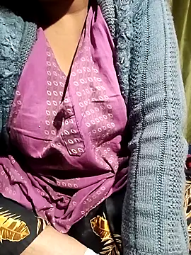 Snapshot of BOBITA_1 chatting on December 15, 2025, 1:22 am BOBITA 1 online show from December 15, 2025, 1:22 am