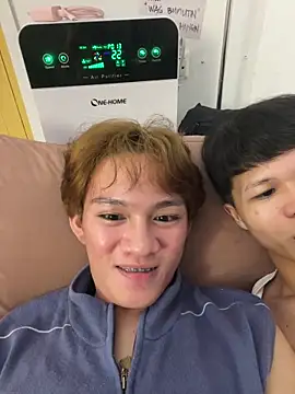 urasiantwinkbigcock online show from November 13, 2025, 6:12 pm