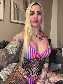 Snapshot of CoraDiamond chatting on January 16, 2026, 4:00 pm CoraDiamond online show from January 16, 2026, 4:00 pm