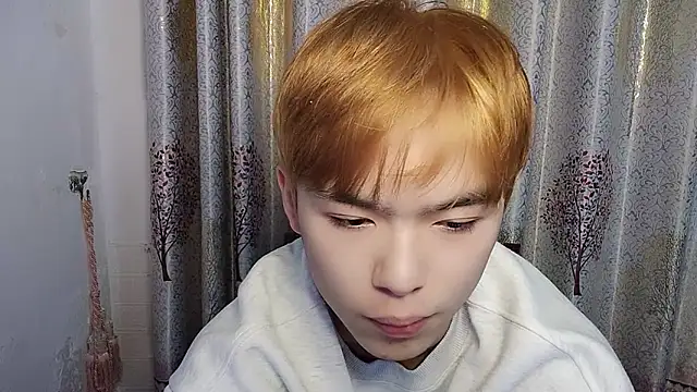 Snapshot of w5206t chatting on November 30, 2025, 11:05 pm w5206t online show from November 30, 2025, 11:05 pm