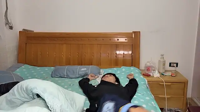 Snapshot of w5206t chatting on October 26, 2025, 1:11 pm w5206t online show from October 26, 2025, 1:11 pm