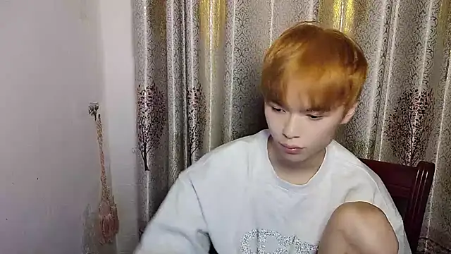 Snapshot of w5206t chatting on November 29, 2025, 5:35 pm w5206t online show from November 29, 2025, 5:35 pm