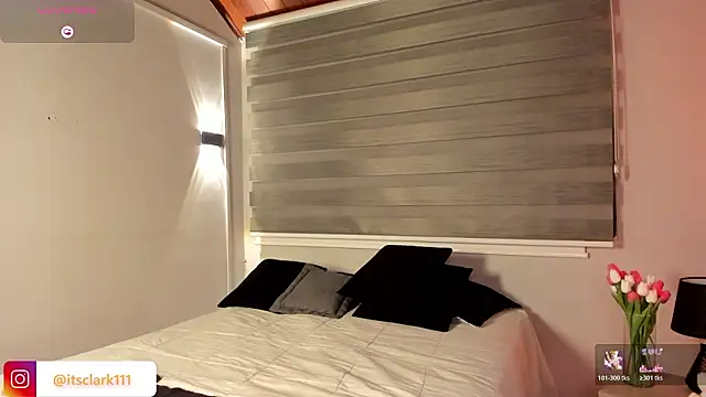 Snapshot of Emma__clark_ chatting on March 8, 2026, 12:38 am Emma clark online show from March 8, 2026, 12:38 am