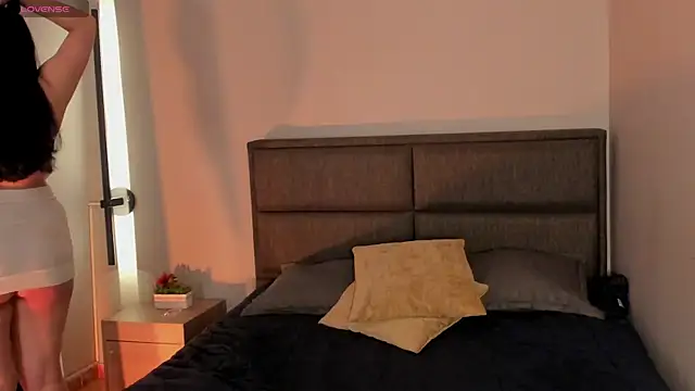 Snapshot of Emma__clark_ chatting on April 14, 2026, 12:21 pm Emma clark online show from April 14, 2026, 12:21 pm