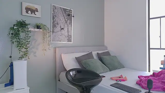 Snapshot of Nickifox__ chatting on November 14, 2025, 7:39 pm Nickifox online show from November 14, 2025, 7:39 pm