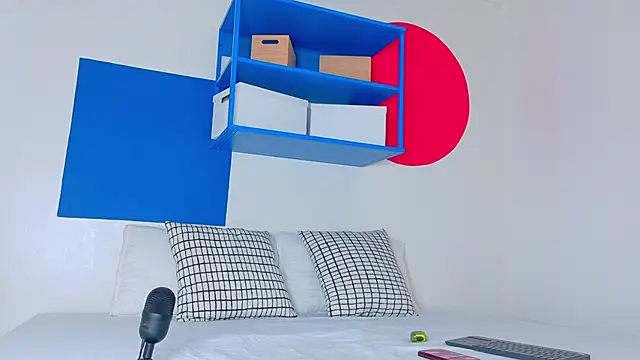 Snapshot of Nickifox__ chatting on September 23, 2025, 7:21 pm Nickifox online show from September 23, 2025, 7:21 pm