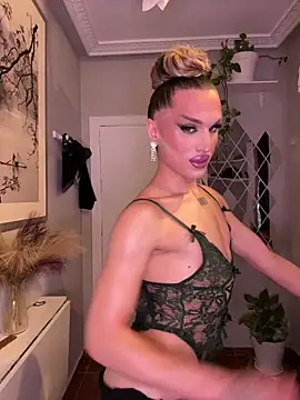 Snapshot of lacattiva chatting on September 24, 2025, 5:52 pm lacattiva online show from September 24, 2025, 5:52 pm