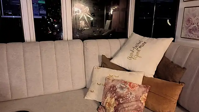 Snapshot of Cleo-smith chatting on December 2, 2025, 3:41 am Cleo-smith online show from December 2, 2025, 3:41 am