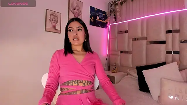 Snapshot of Cleo-smith chatting on October 17, 2025, 3:21 am Cleo-smith online show from October 17, 2025, 3:21 am