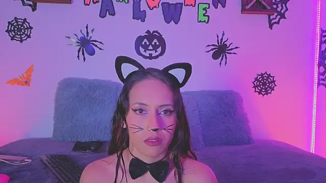 Snapshot of Lolarosesxs chatting on October 29, 2025, 7:24 pm Lolarosesxs online show from October 29, 2025, 7:24 pm