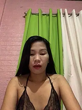 Snapshot of Cleo17 chatting on April 10, 2026, 2:24 pm Cleo17 online show from April 10, 2026, 2:24 pm