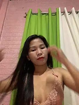 Snapshot of Cleo17 chatting on April 26, 2026, 2:47 pm Cleo17 online show from April 26, 2026, 2:47 pm