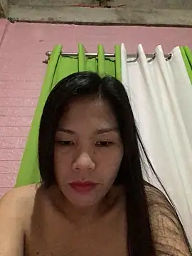 Snapshot of Cleo17 chatting on May 10, 2026, 1:14 pm Cleo17 online show from May 10, 2026, 1:14 pm