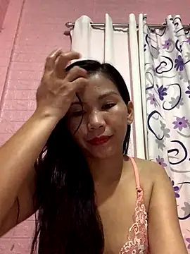 Snapshot of Cleo17 chatting on November 17, 2025, 1:15 pm Cleo17 online show from November 17, 2025, 1:15 pm