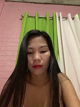 Snapshot of Cleo17 chatting on April 3, 2026, 1:50 pm Cleo17 online show from April 3, 2026, 1:50 pm