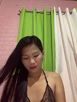 Snapshot of Cleo17 chatting on April 8, 2026, 3:35 pm Cleo17 online show from April 8, 2026, 3:35 pm