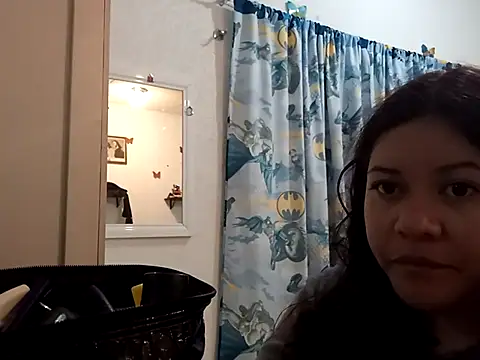 Kitty WetXxX online show from November 11, 2025, 2:17 am