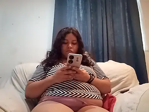 Kitty WetXxX online show from October 17, 2025, 9:49 pm